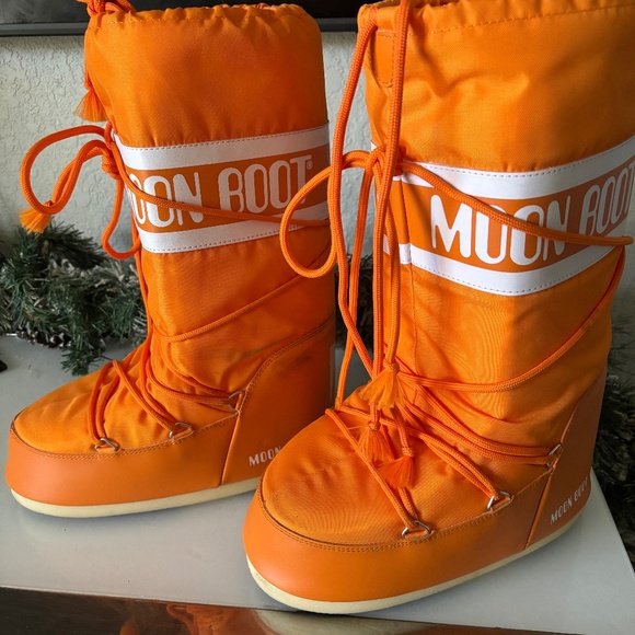 Moon Boot Orange Winter Boots - Picture 1 of 5